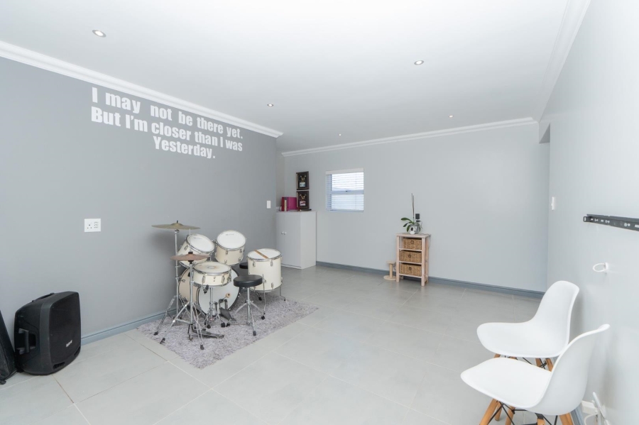 4 Bedroom Property for Sale in Laguna Sands Western Cape